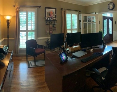 2345 Bray Court Ne - Photo Thumbnail 2