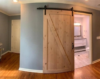 2345 Bray Court Ne - Photo Thumbnail 14