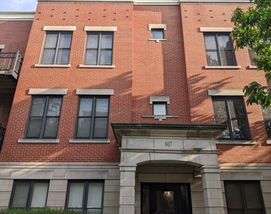 807 W 14th Place - Photo Thumbnail 2