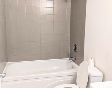 807 W 14th Place - Photo Thumbnail 9