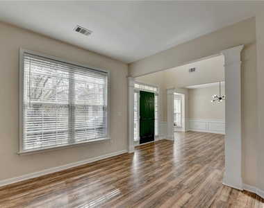 100 Hawnley Trace - Photo Thumbnail 6