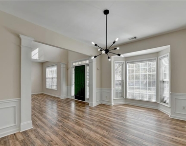 100 Hawnley Trace - Photo Thumbnail 5