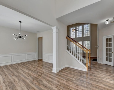 100 Hawnley Trace - Photo Thumbnail 3