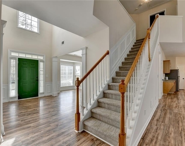 100 Hawnley Trace - Photo Thumbnail 7