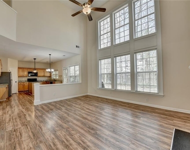 100 Hawnley Trace - Photo Thumbnail 8