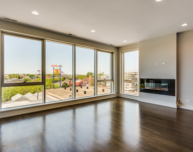 2351 N Seeley Avenue - Photo Thumbnail 11