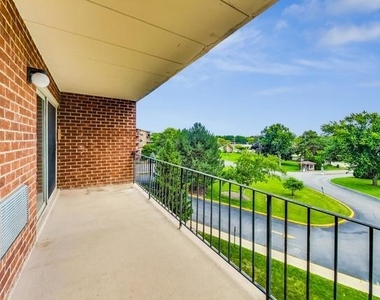 16 E Old Willow Road - Photo Thumbnail 15