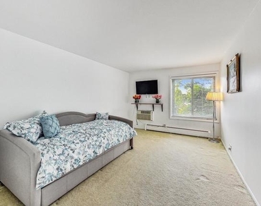 16 E Old Willow Road - Photo Thumbnail 14