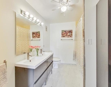 16 E Old Willow Road - Photo Thumbnail 12