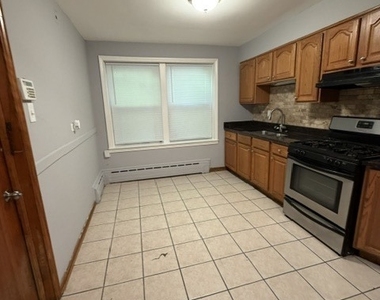 1801 Oak Park Avenue - Photo Thumbnail 12