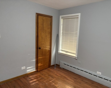 1801 Oak Park Avenue - Photo Thumbnail 2