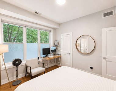 2604 N Drake Avenue - Photo Thumbnail 9