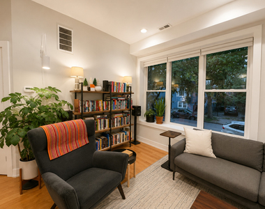 2604 N Drake Avenue - Photo Thumbnail 3