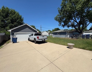126 N Illinois Avenue - Photo Thumbnail 16