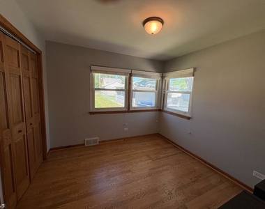 126 N Illinois Avenue - Photo Thumbnail 8
