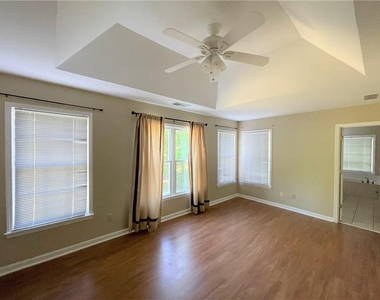 10730 Pinewalk Forest Circle - Photo Thumbnail 14