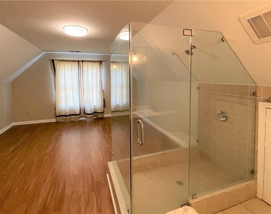 10730 Pinewalk Forest Circle - Photo Thumbnail 18