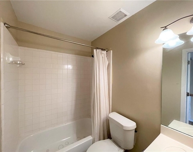 10730 Pinewalk Forest Circle - Photo Thumbnail 19