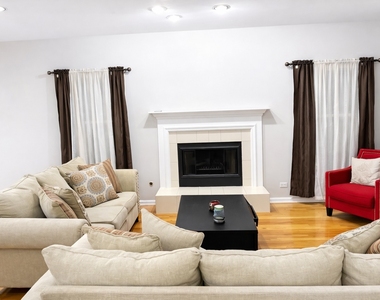 67 N Bridge View Street - Photo Thumbnail 2