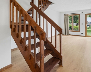 341 Redwing Drive - Photo Thumbnail 11