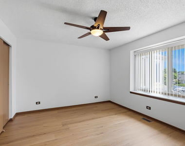 341 Redwing Drive - Photo Thumbnail 17