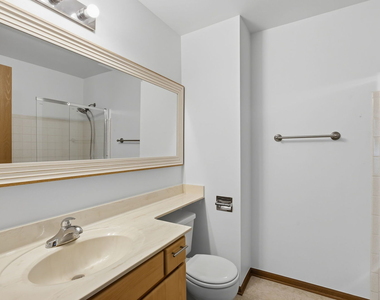341 Redwing Drive - Photo Thumbnail 18