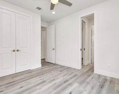 6555 Sealey Street - Photo Thumbnail 23