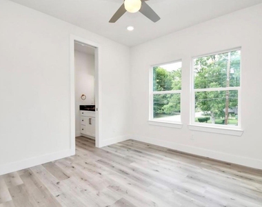 6555 Sealey Street - Photo Thumbnail 21
