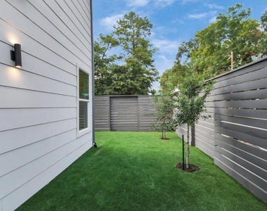 6555 Sealey Street - Photo Thumbnail 25