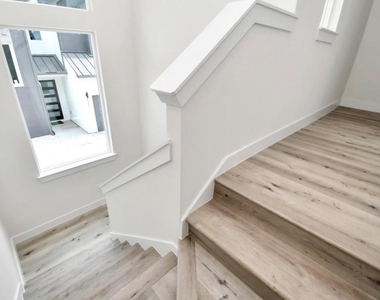 6555 Sealey Street - Photo Thumbnail 9