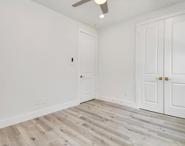 6555 Sealey Street - Photo Thumbnail 18