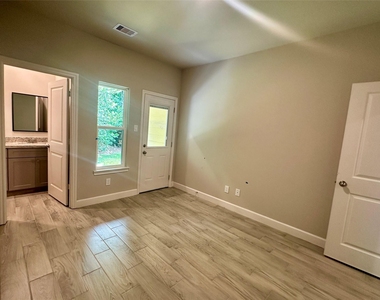 104 Turner Drive - Photo Thumbnail 19