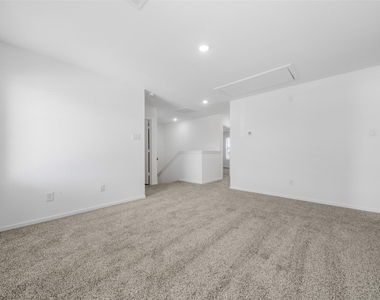 3013 Alder Flower Drive - Photo Thumbnail 9
