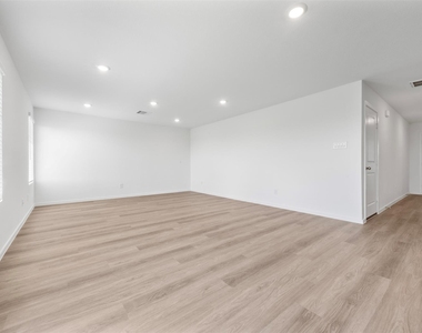 3013 Alder Flower Drive - Photo Thumbnail 3
