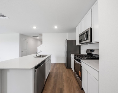 3013 Alder Flower Drive - Photo Thumbnail 6