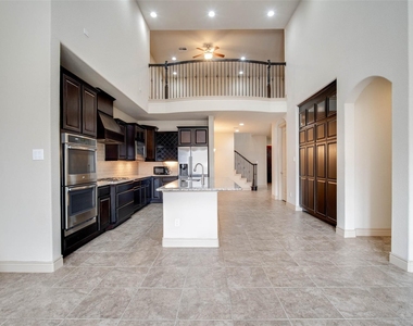 24111 Valencia Ridge Lane - Photo Thumbnail 16