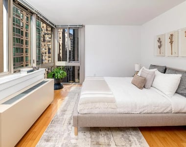 2 Gold Street, Unit 1714 - Photo Thumbnail 4