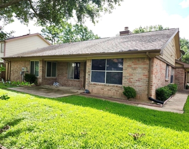 2118 Hickory Lawn Drive - Photo Thumbnail 14