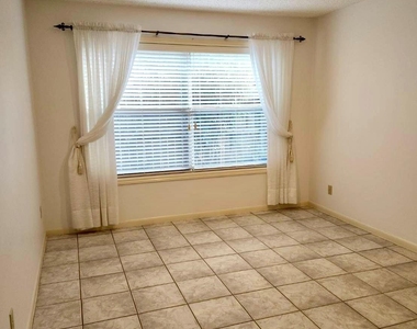 2118 Hickory Lawn Drive - Photo Thumbnail 5