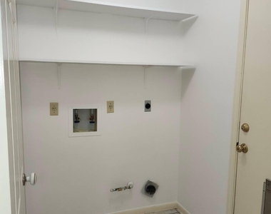 2118 Hickory Lawn Drive - Photo Thumbnail 13