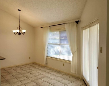 2118 Hickory Lawn Drive - Photo Thumbnail 3
