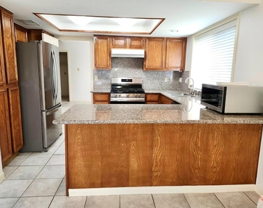 2118 Hickory Lawn Drive - Photo Thumbnail 4