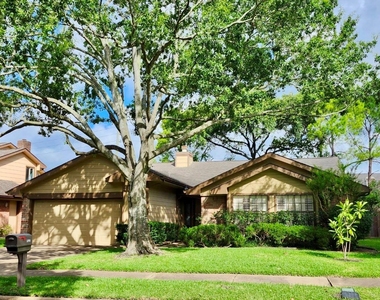 2118 Hickory Lawn Drive - Photo Thumbnail 15