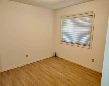 2118 Hickory Lawn Drive - Photo Thumbnail 10
