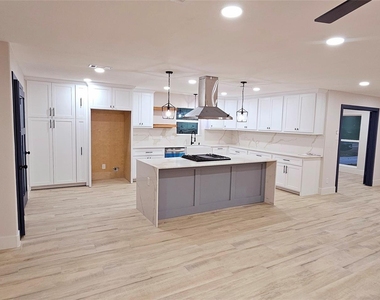 18630 Prince William Lane - Photo Thumbnail 9