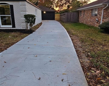 18630 Prince William Lane - Photo Thumbnail 2