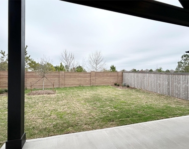 15310 Spanish Ranchos Ways - Photo Thumbnail 35