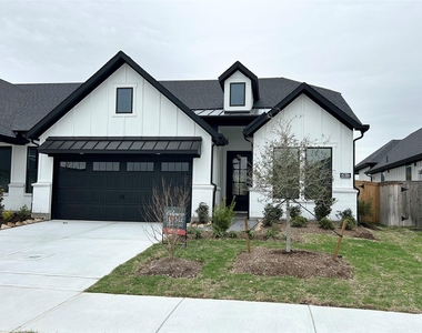 15310 Spanish Ranchos Ways - Photo Thumbnail 1