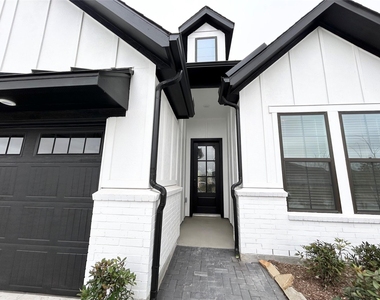 15310 Spanish Ranchos Ways - Photo Thumbnail 4