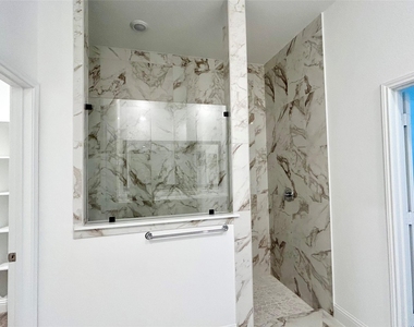 15310 Spanish Ranchos Ways - Photo Thumbnail 21